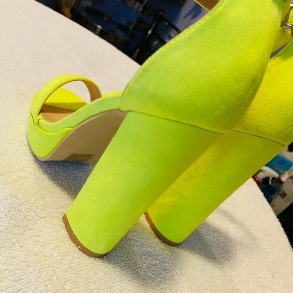 Brand New Neon Lime Heels By SO ME - Size 8 - Exact Heel Height 5 - Box 48 - Picture 6 of 7